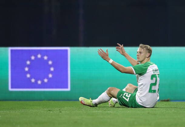 Dinamo Zagreb v Rapid Wien: Group H - UEFA Europa League Marco Grull of Rapid in action during the UEFA Europa League group H match between Dinamo Zagreb and Rapid Wien at Maksimir Stadium on November 4, 2021 in Zagreb, Croatia. LukaxStanzl PIXSELL