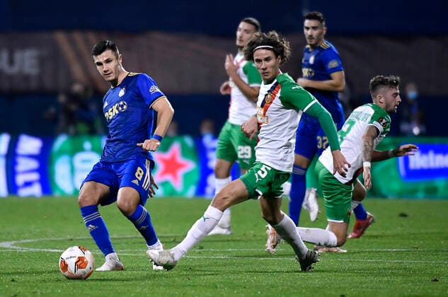 Dinamo Zagreb v Rapid Wien: Group H - UEFA Europa League Amer Gojak of Dinamo Zagreb in action during the UEFA Europa League group H match between Dinamo Zagreb and Rapid Wien at Maksimir Stadium on November 4, 2021 in Zagreb, Croatia. MarkoxLukunic PIXSELL