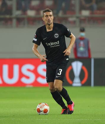 04 11 2021, Football UEFA Europa League, Olympiakos Piraeus Eintracht Frankfurt, emonline, despor, emspor, v l , Stefan Ilsanker Eintracht Frankfurt DFL DFB REGULATES PROHIBIT ANY USE OF PHOTOGRAPHS AS IMAGE SEQUENCES AND OR QUASI VIDEO xdcx Copyright: HMBxMedia Claus