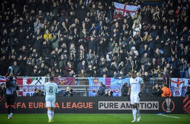 Mandatory Credit: Photo by Simon Dael Shutterstock (12587229ga) West Ham United fans Genk v West Ham United, UEFA Europa League Group H, Football Cegeka Arena, Genk, Belgium - 04 Nov 2021 Genk v West Ham United, UEFA Europa League Group H, Football Cegeka Arena, Genk, Belgium - 04 Nov 2021  Copyright: xSimonxDael Shutterstockx 12587229ga