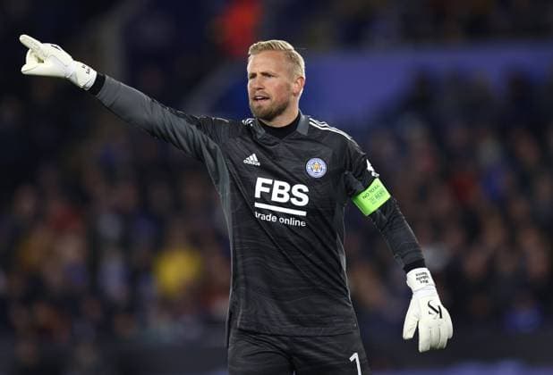 Leicester, England, 4th November 2021. Kasper Schmeichel of Leicester City during the UEFA Europa League match at the King Power Stadium, Leicester. Picture credit should read: Darren Staples Sportimage EDITORIAL USE ONLY. No use with unauthorised audio, video, data, fixture lists, club league logos or live services. Online in-match use limited to 120 images, no video emulation. No use in betting, games or single club league player publications. SPI-1300-0051