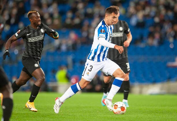 Partido de la Europa League entre la Real Sociedad y el Sturm Graz. En la imagen, Zubimendi. Europa League match between Real Sociedad and Sturm Graz. In this picture, Zubimendi. 