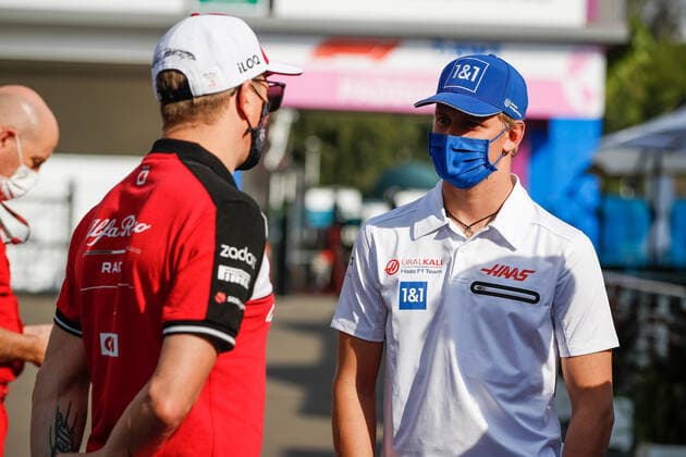 SCHUMACHER Mick (ger), Haas F1 Team VF-21 Ferrari, RAIKKONEN Kimi (fin), Alfa Romeo Racing ORLEN C41, portrait during the Formula 1 Gran Premio De La Ciudad De Mexico 2021, Mexico City Grand Prix, 18th round of the 2021 FIA Formula One World Championship, WM, Weltmeisterschaft from November 5 to 7, 2021 on the Autodromo Hermanos Rodriguez, in Mexico City, Mexico - F1 - MEXICO CITY GRAND PRIX 2021 DPPI Panoramic  00121037__V2_1273