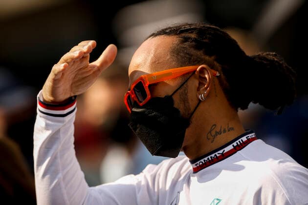 HAMILTON Lewis (gbr), Mercedes AMG F1 GP W12 E Performance, portrait during the Formula 1 Gran Premio De La Ciudad De Mexico 2021, Mexico City Grand Prix, 18th round of the 2021 FIA Formula One World Championship, WM, Weltmeisterschaft from November 5 to 7, 2021 on the Autodromo Hermanos Rodriguez, in Mexico City, Mexico - F1 - MEXICO CITY GRAND PRIX 2021 DPPI Panoramic  F12021GP18MEX_JK205355