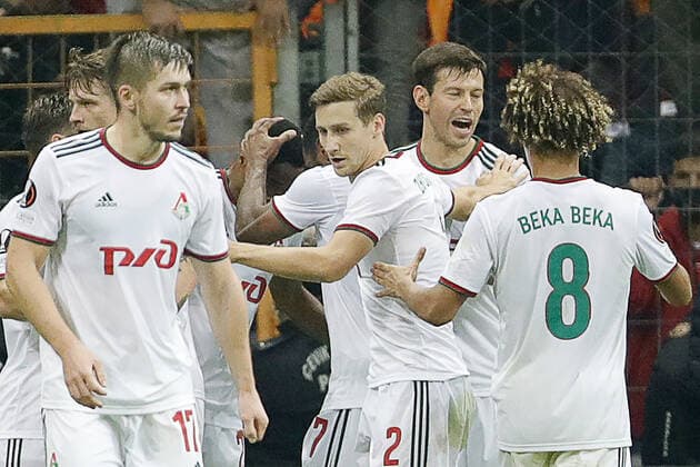 ISTANBUL, TURKEY - NOVEMBER 4, 2021: Lokomotivâ€™s players celebrate a goal in the 2021 22 UEFA Europa League Group E Round 4 match between Galatasaray Istanbul and Lokomotiv Moscow at the Ali Sami Yen Sports Complex. Mikhail Japaridze TASS  TS116D1F