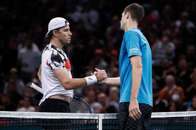 James DUCKWORTH (AUS) et Hubert HURKACZ (POL) TENNIS : Rolex Paris Masters - Quart de finale - 05 11 2021 AurelienMorissard Panoramic 