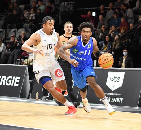 05 11 2021 Basketball Season 2021 2022 2 Bundesliga Pro A 08 Game Day Nuremberg Falcons Basketball Club NBC PS Karlsruhe Lions AlSch Evan Derek Taylor 10, Nuremberg Falcons BC NBC Stanley Mace Whittaker Jr 11, Karlsruhe Lions