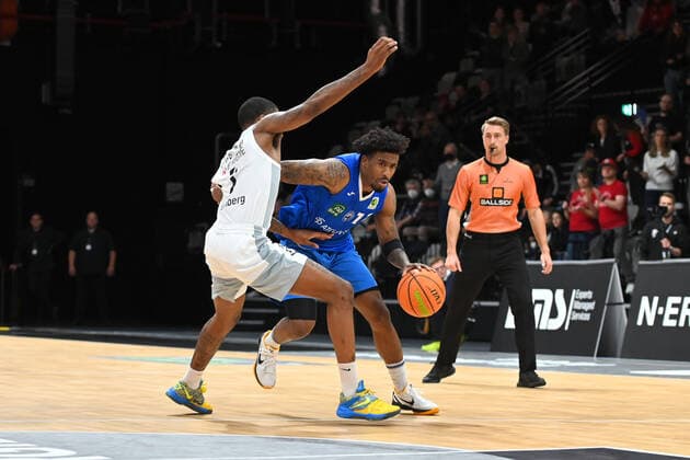 05 11 2021 Basketball Season 2021 2022 2 Bundesliga Pro A 08 Matchday Nürnberg Falcons Basketball Club NBC PS Karlsruhe Lions AlSch Dupree Mc Brayer 1, Nürnberg Falcons BC NBC Stanley Mace Whittaker Jr 11, Karlsruhe Lions.