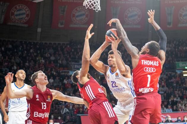 Walter Samuel Tavares da Veiga 22 Real Madrid , Thomas Deshaun 1 FC Bayern , FC Bayern Basketball vs Real Madrid, Euroleague, 05 11 2021 Muenchen Bayern Germany Copyright: xkolbert-press UlrichxGamelx