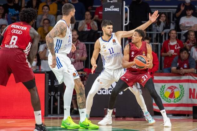 Tristan Vukcevic 11 Real Madrid , Augustine Rubit 21 FC Bayern , FC Bayern Basketball vs Real Madrid, Euroleague, 05 11 2021 Muenchen Bayern Germany Copyright: xkolbert-press UlrichxGamelx
