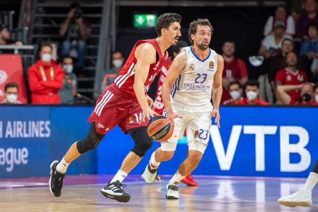 Vladimir Lucic 11 FC Bayern , Sergio Llull 23 Real Madrid , FC Bayern Basketball vs Real Madrid, Euroleague, 05 11 2021 Muenchen Bayern Germany Copyright: xkolbert-press UlrichxGamelx