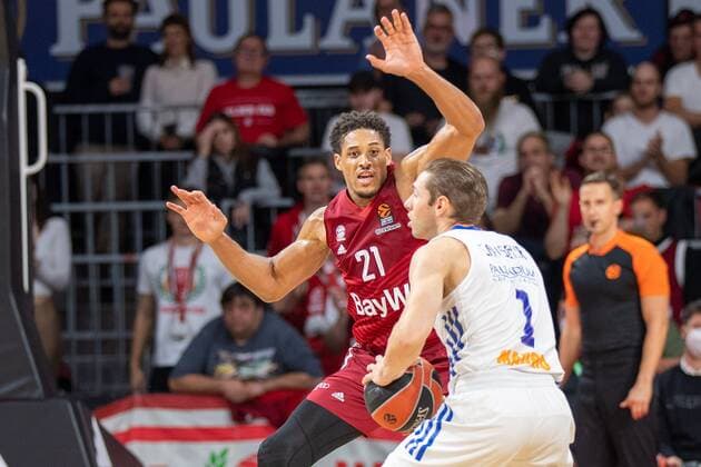 Augustine Rubit 21 FC Bayern , Fabien Causeur 1 Real Madrid , FC Bayern Basketball vs Real Madrid, Euroleague, 05 11 2021 Muenchen Bayern Germany Copyright: xkolbert-press UlrichxGamelx