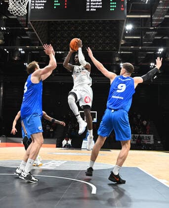 05 11 2021 Basketball Season 2021 2022 2 Bundesliga Pro A 08 Matchday Nürnberg Falcons Basketball Club NBC PS Karlsruhe Lions AlSch Roland L Amour Nyama 24, Nürnberg Falcons BC NBC Tom Niclas Alte 33, Karlsruhe Lions Matthew Jon Freeman 9, Karlsruhe Lions