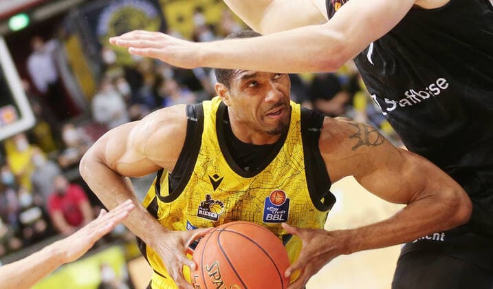 Ludwigsburg , Basketball easycredit BBL Bundesliga MHP Riesen Ludwigsburg vs NINERS Chemnitz , Tremmell Darden Riesen