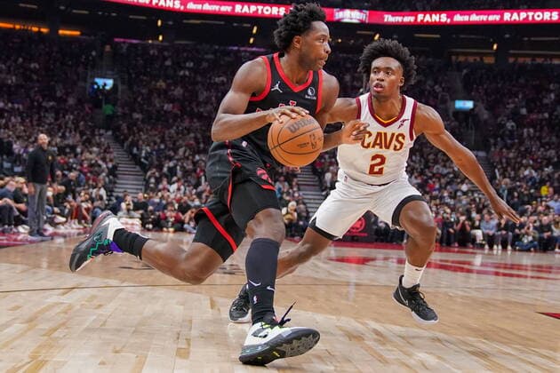November 5, 2021, Toronto, ON, Canada: Toronto Raptors forward OG Anunoby (3) drives to the basket as he is defended by Cleveland Cavaliers guard Collin Sexton (2) during first half NBA, Basketball Herren, USA action in Toronto on Friday, November 5, 2021. Canada News - November 5, 2021  - ZUMAc35_ 20211105_zaf_c35_052 Copyright: xEvanxBuhlerx