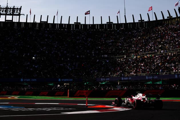 GIOVINAZZI Antonio (ita), Alfa Romeo Racing ORLEN C41, action during the Formula 1 Gran Premio De La Ciudad De Mexico 2021, Mexico City Grand Prix, 18th round of the 2021 FIA Formula One World Championship, WM, Weltmeisterschaft from November 5 to 7, 2021 on the Autodromo Hermanos Rodriguez, in Mexico City, Mexico - F1 - MEXICO CITY GRAND PRIX 2021 DPPI Panoramic  20211105_GOODEN_FG0D0229
