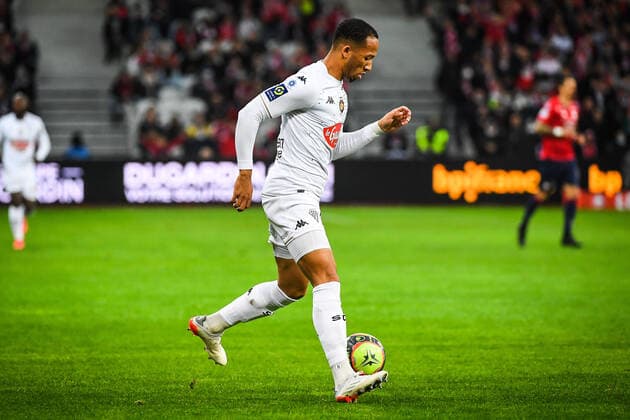 Enzo EBOSSE of Angers FOOTBALL : Lille OSC vs Angers SCO - Ligue 1 Uber Eats - 06 11 2021 MatthieuMirville Panoramic 