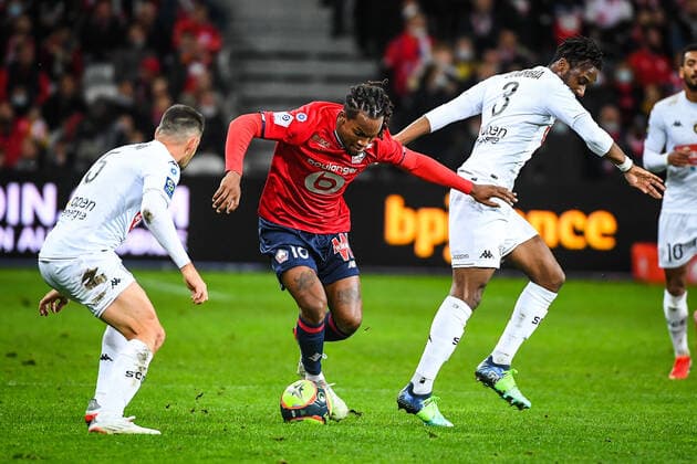 Renato SANCHES of Lille and Souleyman DOUMBIA of Angers FOOTBALL : Lille OSC vs Angers SCO - Ligue 1 Uber Eats - 06 11 2021 MatthieuMirville Panoramic 