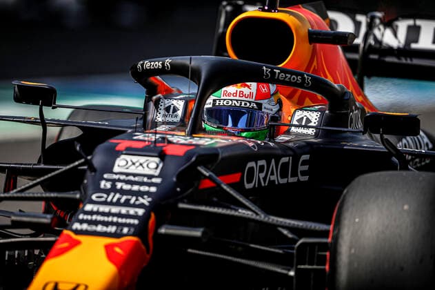 11 PEREZ Sergio (mex), Red Bull Racing Honda RB16B, action during the Formula 1 Gran Premio De La Ciudad De Mexico 2021, Mexico City Grand Prix, 18th round of the 2021 FIA Formula One World Championship, WM, Weltmeisterschaft from November 5 to 7, 2021 on the Autodromo Hermanos Rodriguez, in Mexico City, Mexico - F1 - MEXICO CITY GRAND PRIX 2021 DPPI Panoramic  Perez