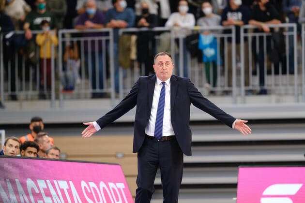 Branislav Ignjatovic MLP Academics Heidelberg,Head Coach at the BBL match of the MLP Academics Heidelberg vs medi bayreuth basketball in the 1 Basketball Bundesliga on 06 11 2021 MLP Academics Heidelberg vs medi bayreuth basketball, Basketball, Easycredit BBL, 06 11 2021 Heidelberg Copyright: xEibner-Pressefotox xMichaelxBermelx