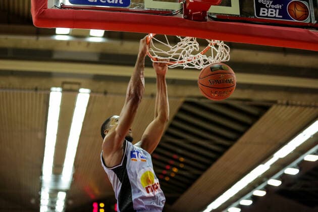 Germany, Giessen, Osthalle, 06 11 2021, easy Credit BBL, 7 matchday, JobStairs Giessen 46ers HAKRO Merlins Crailsheim picture Jaren Lewis HAKRO Merlins Crailsheim. Copyright: HMBxMedia ThomasxJäger