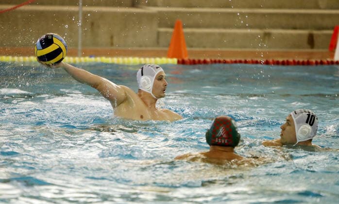 06 11 21 SSV Esslingen SG Neukölln Germany, Esslingen, 06 11 2021, water polo, Bundesliga, SSV Esslingen SG Neukölln Marek Molnar SG Neukölln