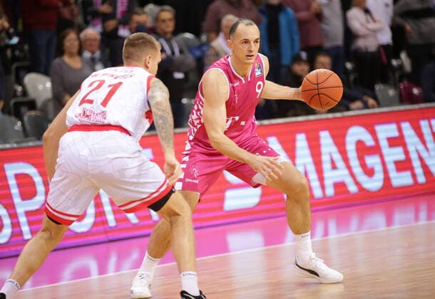 Karsten Tadda Telekom Baskets Bonn vs s Oliver Würzburg easyCredit BBL 1 Bundesliga , 2021 2022 season , Hauptrunde 7 Spieltag