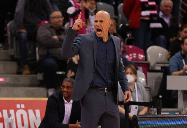 Bonn, Germany, 06 11 2021, Telekom Dome, Basketball, BBL, Telekom Baskets Bonn vs S Oliver Wuerzburg Headcoach Denis Wucherer Wuerzburg