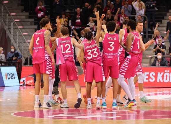 Bonn, Germany, 06 11 2021, Telekom Dome, Basketball, BBL, Telekom Baskets Bonn vs S Oliver Wuerzburg