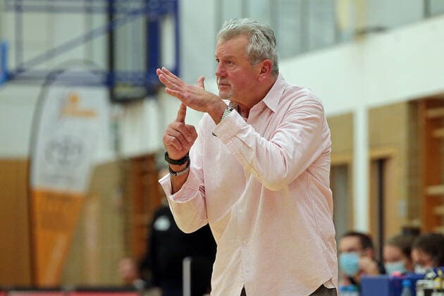 06 11 2021, xovx, Basketball Damen Bundesliga DBBL, BC pharmaserv Marburg Rheinland Lions coach Christoph Wysocki BC pharmaserv Marburg Marburg Georg Gaßmann Halle Hessen Germany EN