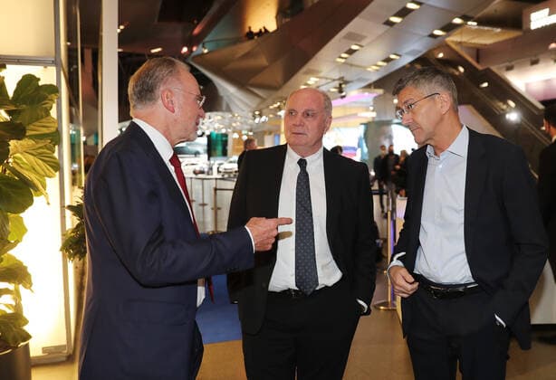 Bavarias Minister of the Interior Joachim Herrmann honours Karl Heinz Rummenigge with the Bavarian Sports Award 2021for his lifes work in sport Karl Heinz Rummenigge, Uli Hoeneß and Herbert Hainer in the foyer of BMW Welt Munich Bavaria Germany BMW Welt