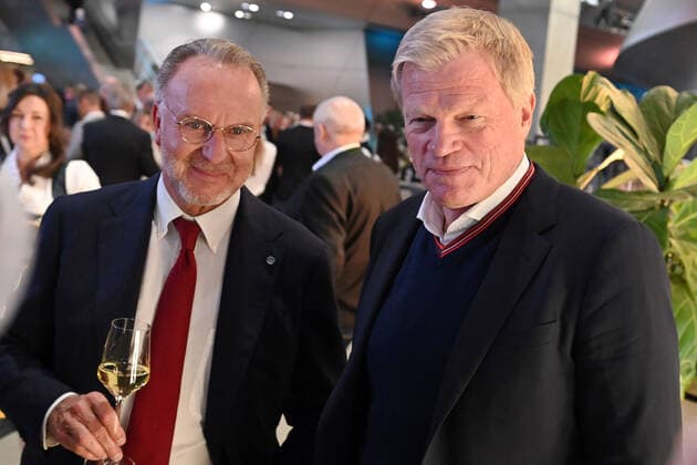v r Oliver KAHN Chairman of the Board FCB , Karl Heinz RUMMENIGGE, former Chairman of the Board Bavarian Sports Award 2021 in the BMW World, Red Carpet on 06 11 2021