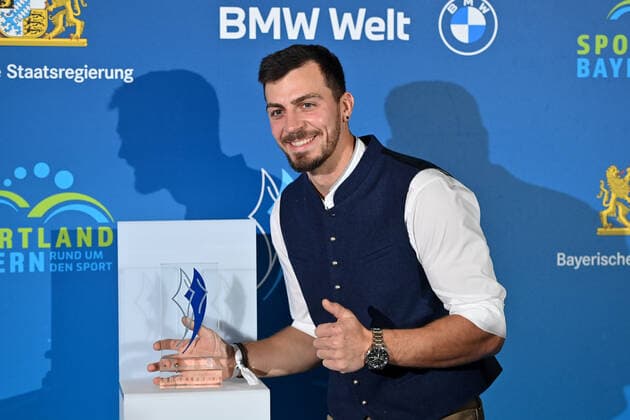 Sideris TASIADIS white water canoe, single picture, cut single motive, half figure, half figure Bavarian Sports Award 2021 in the BMW World, Red Carpet, Red Carpet on 06 11 2021