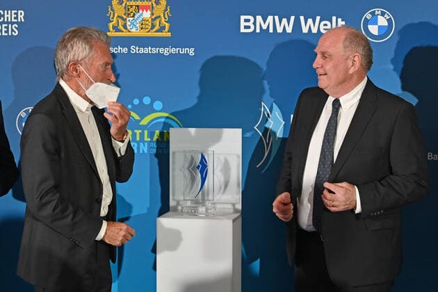 from left Paul BREITNER, Uli HOENESS Höness,Honorary President Bayern Muenchen Bavarian Sports Award 2021 in the BMW World, Red Carpet on 06 11 2021