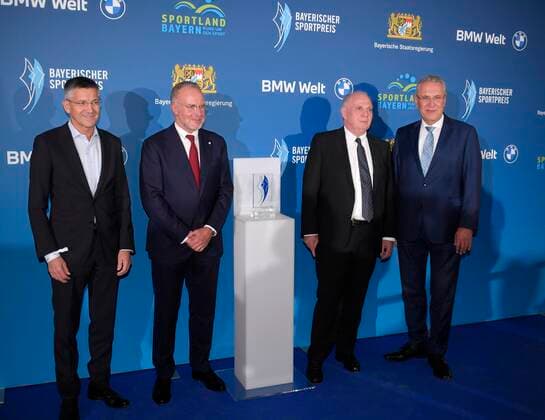 06 11 2021, Bavarian Sports Award 2021 in the BMW World Munich, red carpet before the gala, from left President Herbert Hainer FC Bayern , CEO Karl Heinz Rummenigge FC Bayern Munich , Honorary President Uli Hoeness FC Bayern , with Sports and Interior Minister Joachim Herrmann