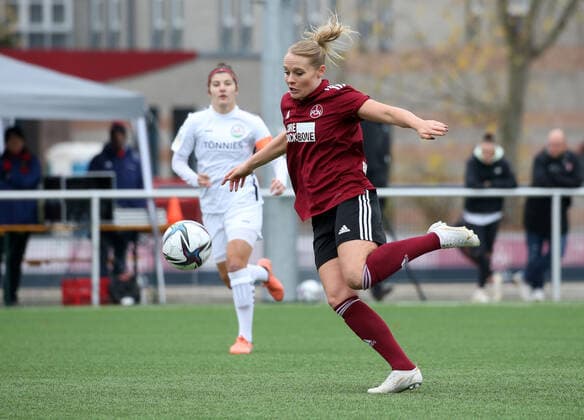 07 11 2021 Football Season 2021 2022 2 Women Football Bundesliga 08 Matchday 1 FC Nürnberg FCN Club FSV Gütersloh 2009 Sportfoto Zink DaMa Kerstin Bogenschütz Bogenschuetz 8, 1 FC Nürnberg FCN