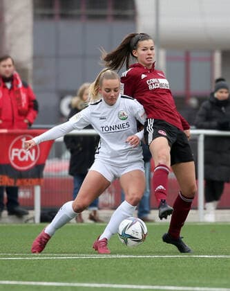07 11 2021 Football Season 2021 2022 2 Women Football Bundesliga 08 Matchday 1 FC Nürnberg FCN Club FSV Gütersloh 2009 Sportfoto Zink DaMa Celina Baum 9, FSV Gütersloh Nele Bauereisen 23, 1 FC Nürnberg FCN