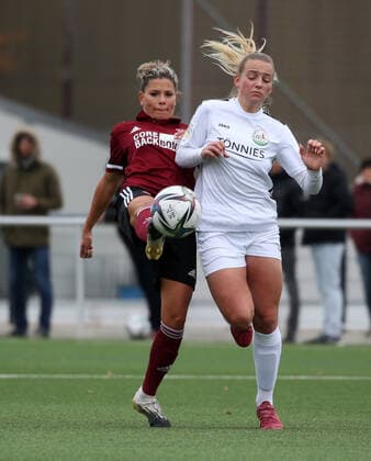 07 11 2021 Football Season 2021 2022 2 Women Football Bundesliga 08 Matchday 1 FC Nürnberg FCN Club FSV Gütersloh 2009 Sportfoto Zink DaMa Jana Rippberger 17, 1 FC Nürnberg FCN Celina Baum 9, FSV Gütersloh