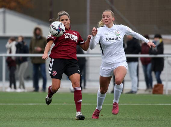 07 11 2021 Football Season 2021 2022 2 Women Football Bundesliga 08 Matchday 1 FC Nürnberg FCN Club FSV Gütersloh 2009 Sportfoto Zink DaMa Jana Rippberger 17, 1 FC Nürnberg FCN Celina Baum 9, FSV Gütersloh