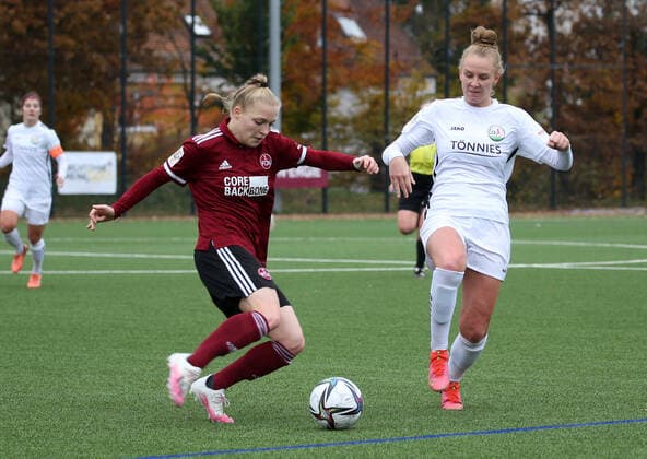 07 11 2021 Football Season 2021 2022 2 Women Football Bundesliga 08 Matchday 1 FC Nürnberg FCN Club FSV Gütersloh 2009 Sportfoto Zink DaMa Franziska Mai 18, 1 FC Nürnberg FCN Annalena Rieke 25, FSV Gütersloh