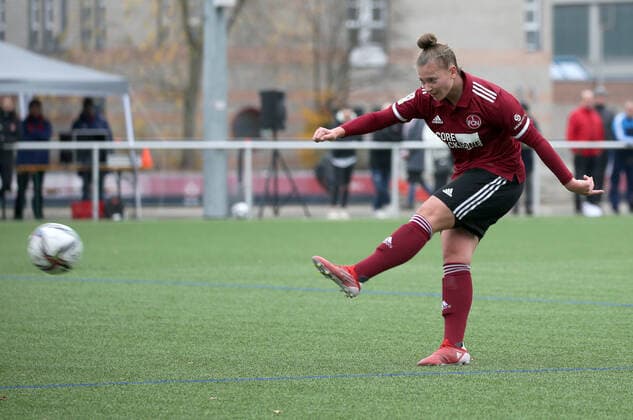 07 11 2021 Football Season 2021 2022 2 Women Football Bundesliga 08 Matchday 1 FC Nürnberg FCN Club FSV Gütersloh 2009 Sportfoto Zink DaMa Jessica May 6, 1 FC Nürnberg FCN with goal shot