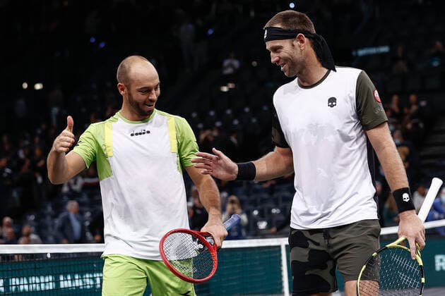 Tim Puetz (GER) et Michael VENUS (NZL) TENNIS : Rolex Paris Masters - Finale double messieurs - 07 11 2021 AurelienMorissard Panoramic 