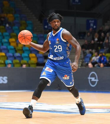 07 11 2021, xhbx, Basketball BBL Bundesliga, Frankfurt Skyliners Brose Bamberg emspor, v l Will Cherry Fraport Skyliners Frankfurt DFL DFB REGULATIONS PROHIBIT ANY USE OF PHOTOGRAPHS as IMAGE SEQUENCES and or QUASI VIDEO Frankfurt am Main