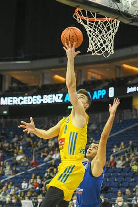 07 11 2021, xlakx, Basketball BBL, Alba Berlin SYNTAINICS MBC emspor, v l Jonas Mattisseck Alba Berlin No 9 Berlin