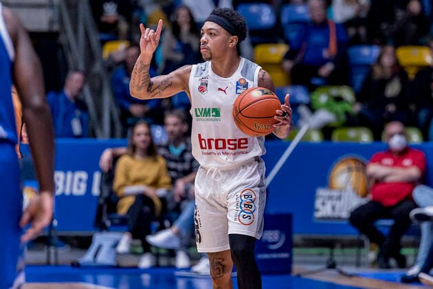 easyCredit BBL, Fraport Skyliners vs Brose Bamberg, Frankfurt, Fraport Arena, 7 11 2021 Justin Robinson Brose Bamberg 12 , Fraport Skyliners vs Brose Bamberg, Frankfurt, Fraport Arena, 7 11 2021 Copyright: xBEAUTIFULxSPORTS Gawlikx