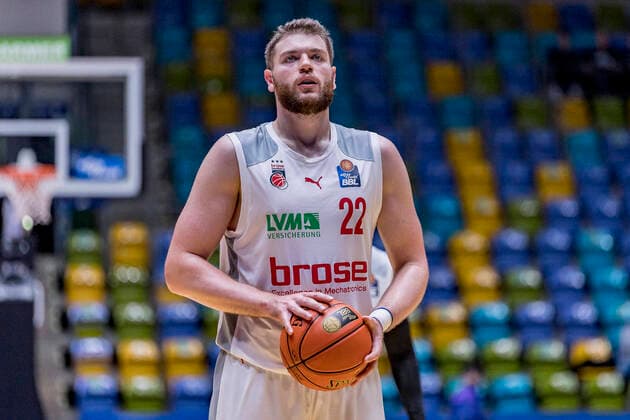 easyCredit BBL, Fraport Skyliners vs Brose Bamberg, Frankfurt, Fraport Arena, 7 11 2021 Martinas give Brose Bamberg 22 , Fraport Skyliners vs Brose Bamberg, Frankfurt, Fraport Arena, 7 11 2021 Copyright: xBEAUTIFULxSPORTS Gawlikx