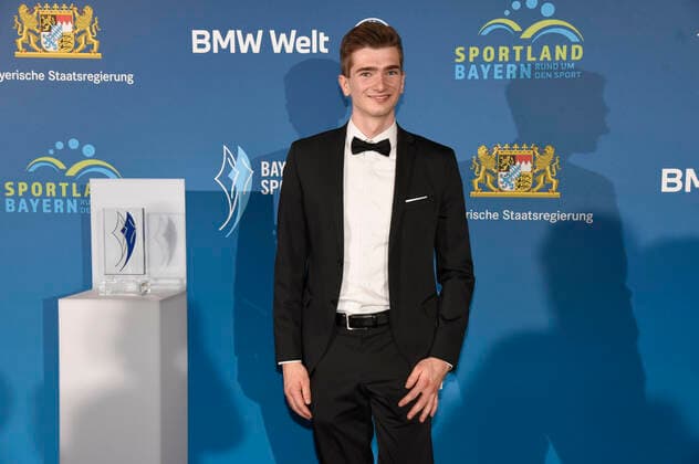 Lukas Kohl at the 20 award ceremony of the Bavarian Sports Award 2021 in the BMW World Munich Munich, 06 11 2021 Foto:xS.xAdamx xFuturexImage