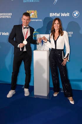 Matthias Schindler and Denise Schindler at the 20 award ceremony of the Bavarian Sports Award 2021 in the BMW World Munich Munich, 06 11 2021 Foto:xS.xAdamx xFuturexImage