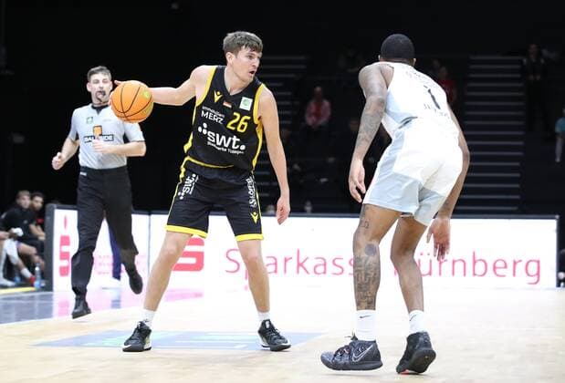 07 11 2021 Basketball Saison 2021 2022 2 Bundesliga Pro A 07 Spieltag Nürnberg Falcons Basketball Club NBC Tigers Tübingen DaMa Till Jönke Joenke 26, Tigers Tübingen, Tigers Tuebingen Dupree Mc Brayer 1, Nürnberg Falcons BC NBC