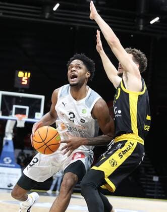 07 11 2021 Basketball Season 2021 2022 2 Bundesliga Pro A 07 Matchday Nürnberg Falcons Basketball Club NBC Tigers Tübingen DaMa Antonio Lee A J AJ Davis Jr 3, Nürnberg Falcons BC NBC Joanic Grüttner Gruettner Bacoul 50, Tigers Tübingen, Tigers Tuebingen.